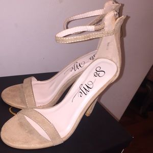 5.5 open toe 4 inch Nude heel